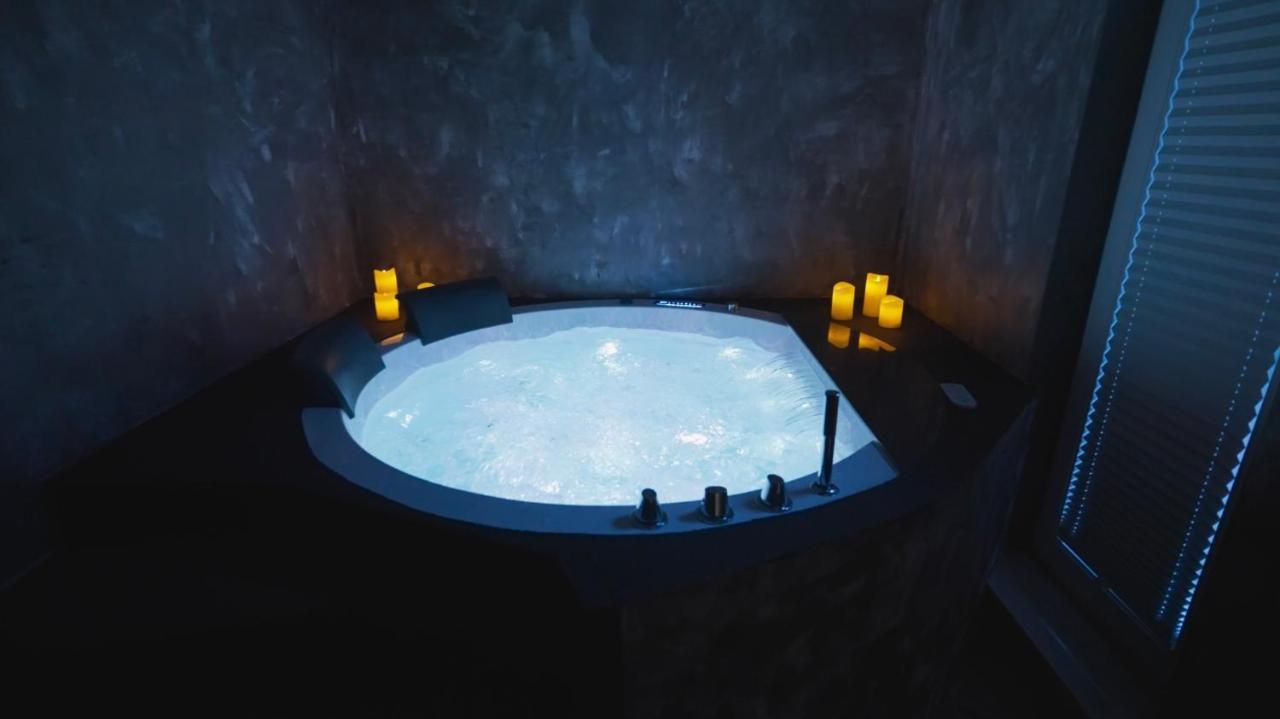 Les Suites M Wanze エクステリア 写真