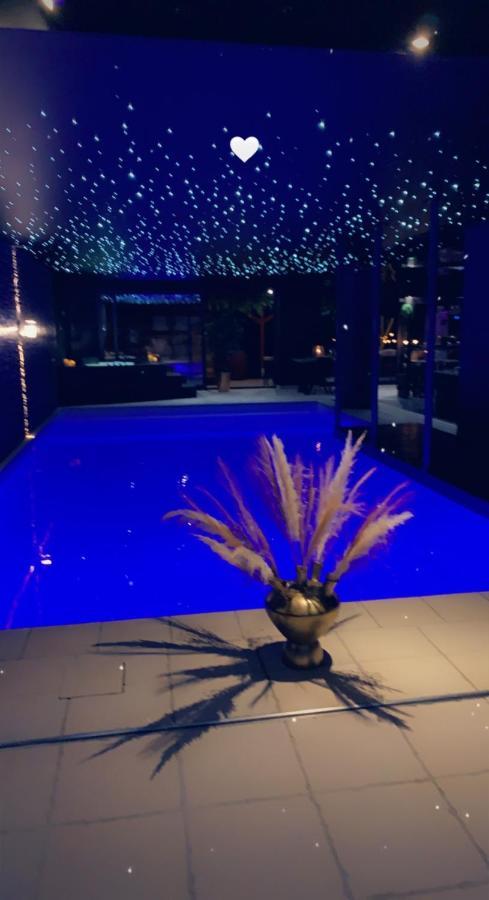 Les Suites M Wanze エクステリア 写真